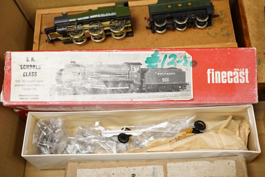 Six EM gauge Southern Railway kit built locomotives; two class 57xx 0-6-0PT, an SR class N15, 763, a Wills Finecast kit for an SR Schools Class, a part built GWR 2-6-0, and a part built kit for a 4-4-0 tender locomotive